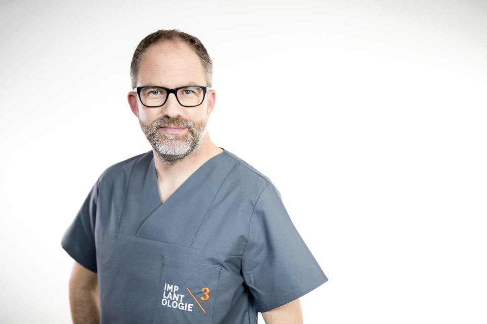 Oralchirurg Professor Dr. Bormann